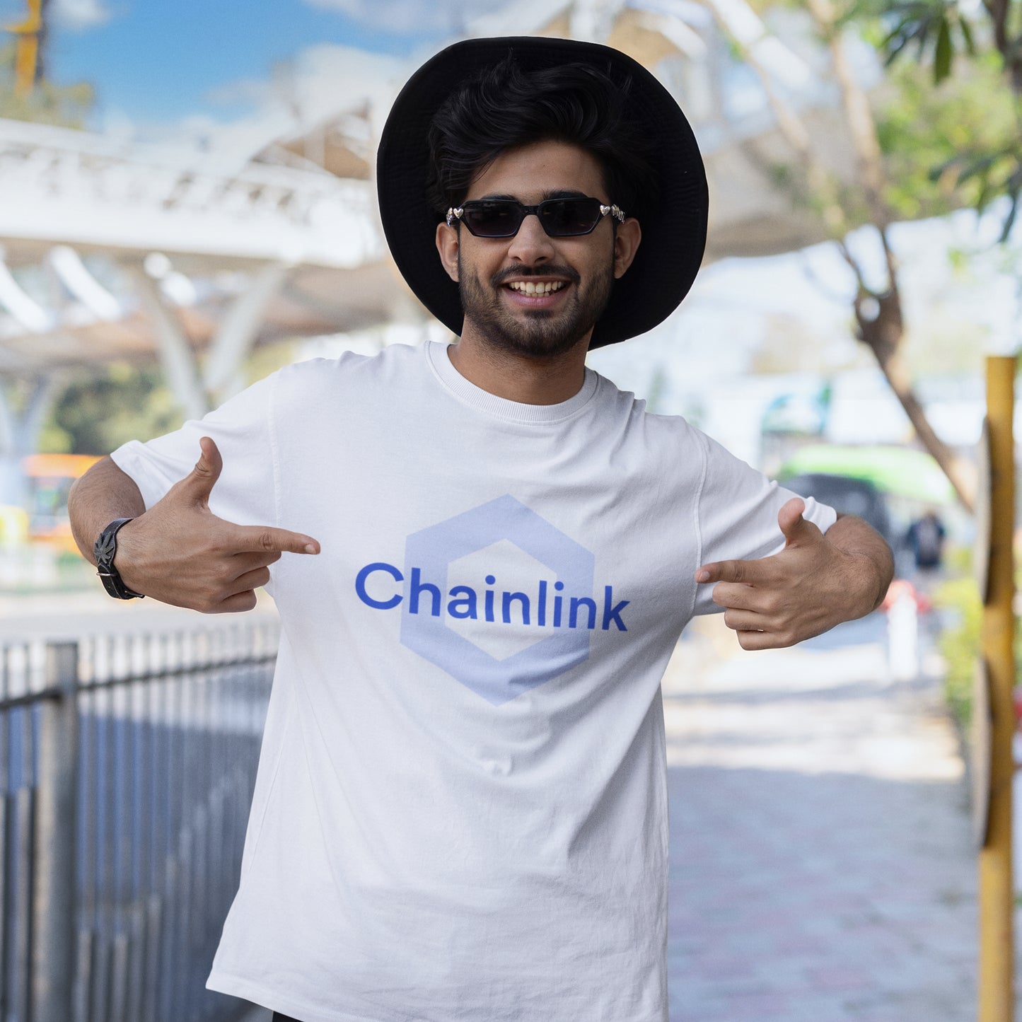 Chainlink Aura Tee